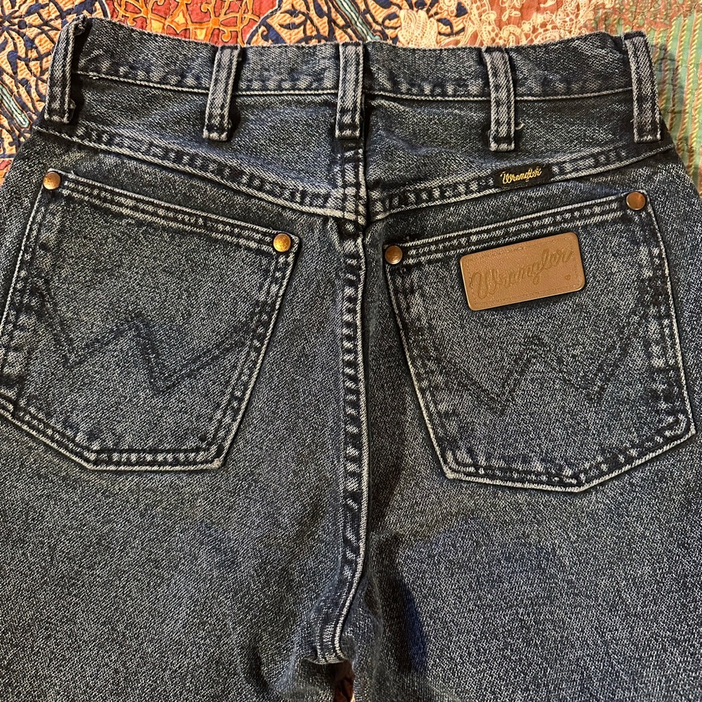 LONG wrangler jeans EUC dark acid wash